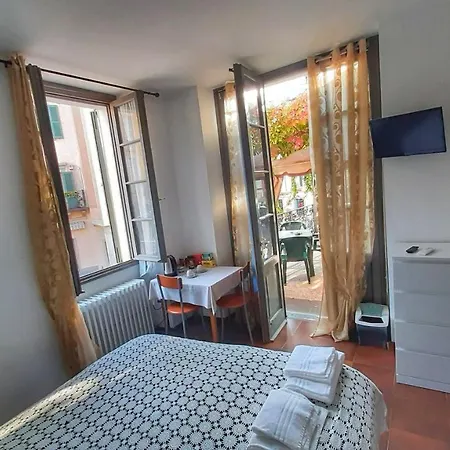 La Veranda - *